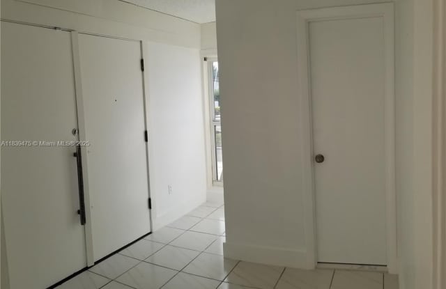 20415 Highland Lakes Blvd