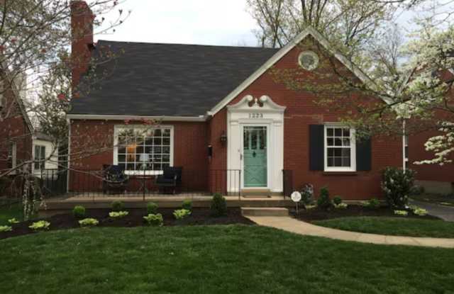 1223 Valley Dr - 1223 Valley Drive, Audubon Park, KY 40213