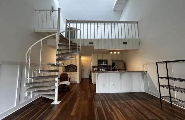 Photo of 3083 Huntleigh Drive