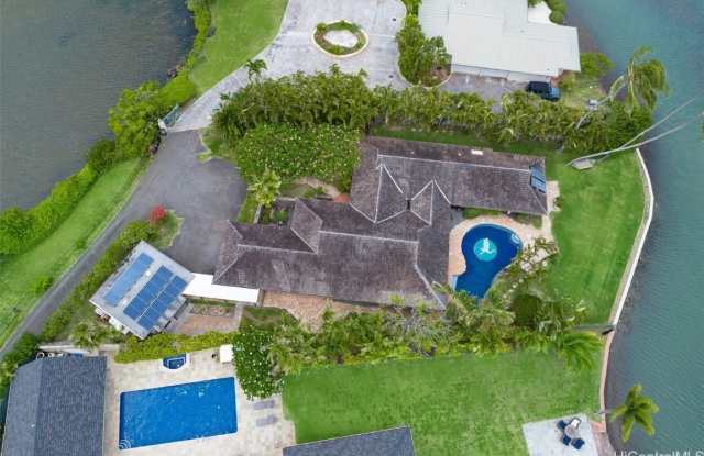 5949 Kalanianaole Highway