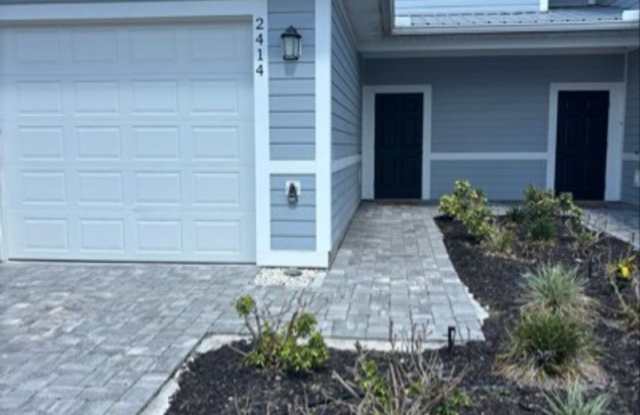 Modern Comfort Meets Style – Beautiful 2-Bed, 2.5-Bath Home in Winter Haven!