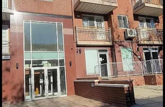 64-73 Austin Street unit: 4C