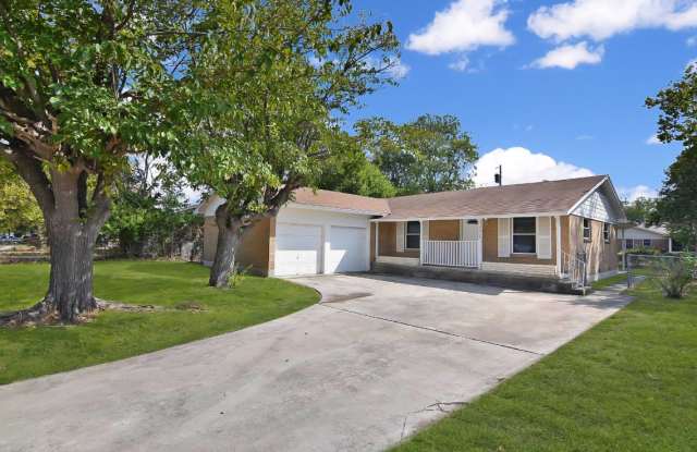 2504 Paula Rd