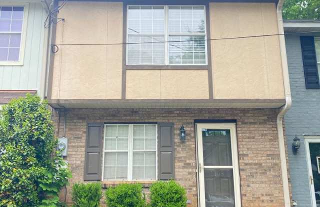 Photo of Town House in Auburn Available in June!