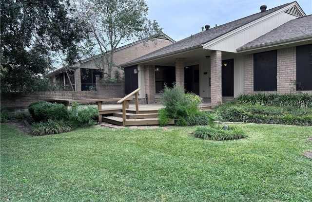 3012 Gleneagles Court