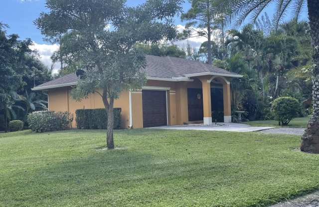 Photo of 6021 180th Avenue N