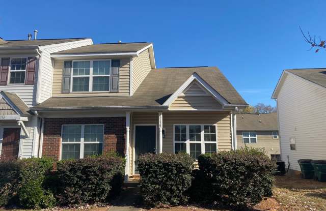 Photo of Master-on-Main End-Unit Townhome in Back Creek Villages!