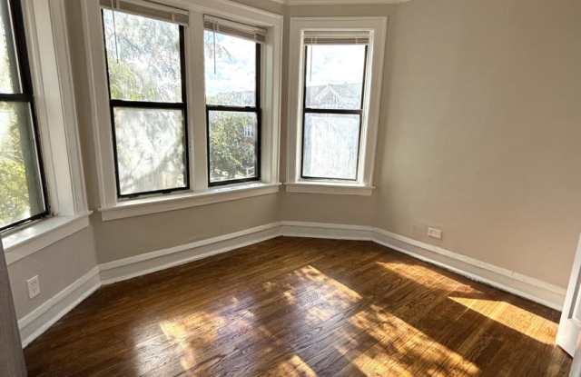 Photo of 6959 South Paxton Ave.