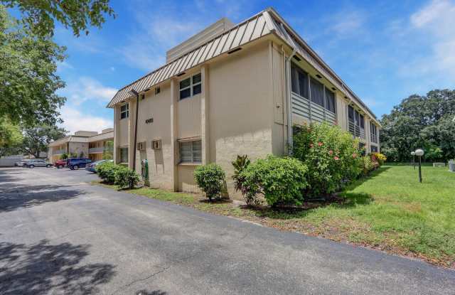 10693 N Military Trail