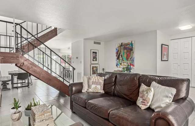 5048 N Granite Reef Rd