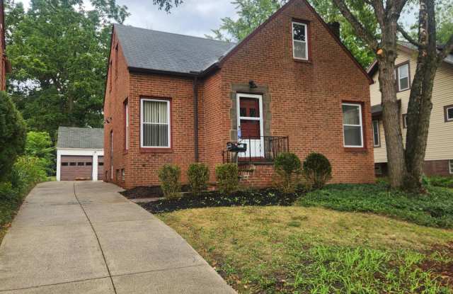 Move-In Special: Save $300 on This Charming 3BR SF Home!