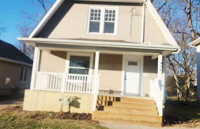 Photo of 2BR/1BA – $1,250 – 426 Hazel Ave