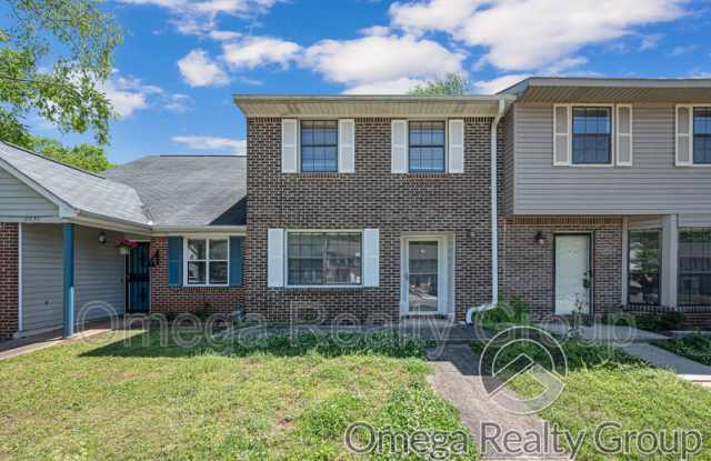 Photo of 2229 Cheshire Dr