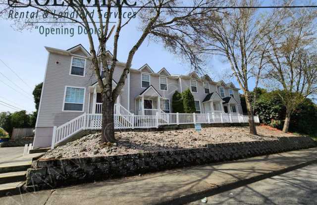 827 Jefferson St SE