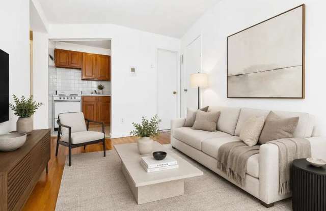 1220 Lexington Ave