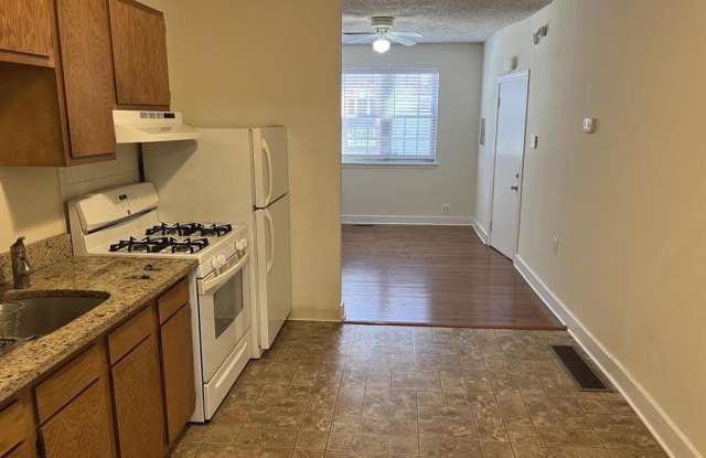 2022 S JUNIPER STREET