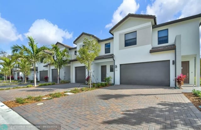 4080 Highland Oaks Drive - 4080 Highland Oaks Drive, Pompano Beach, FL 33069