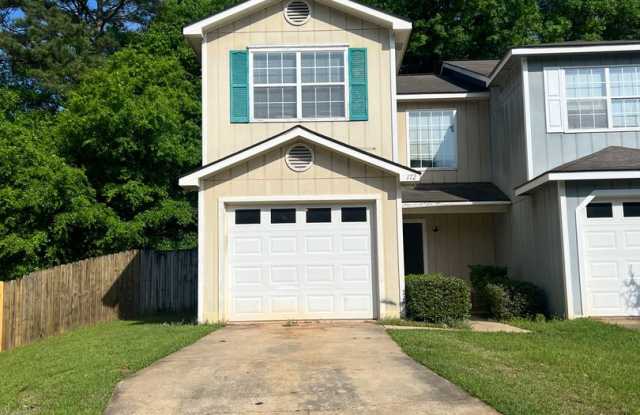 Photo of Available NOW - 172 Commons Drive- Move in special 1/2 off the first month rent