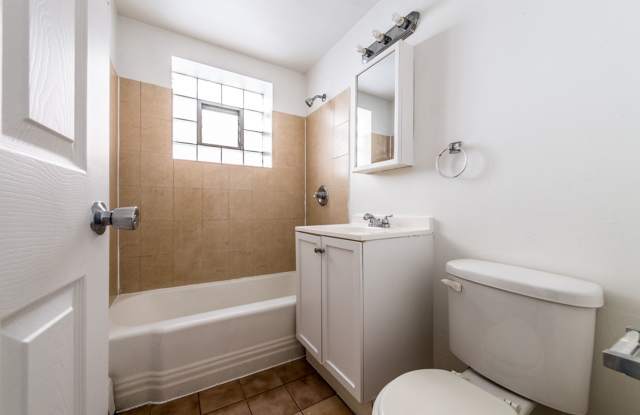 812 S 19th Avenue - Pangea Apartments