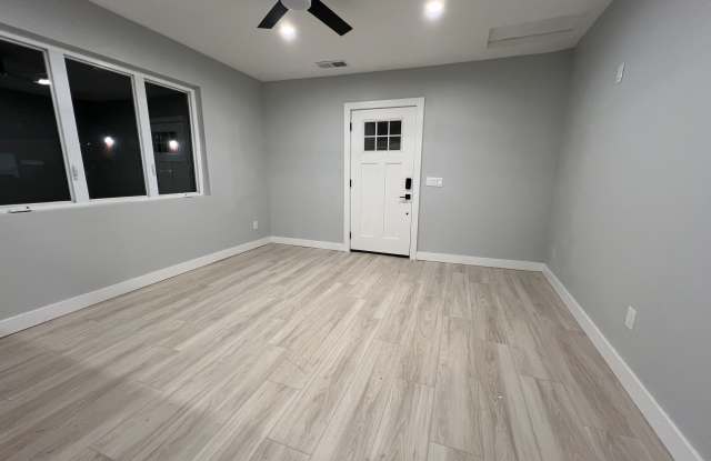 327 North Clarendon Avenue