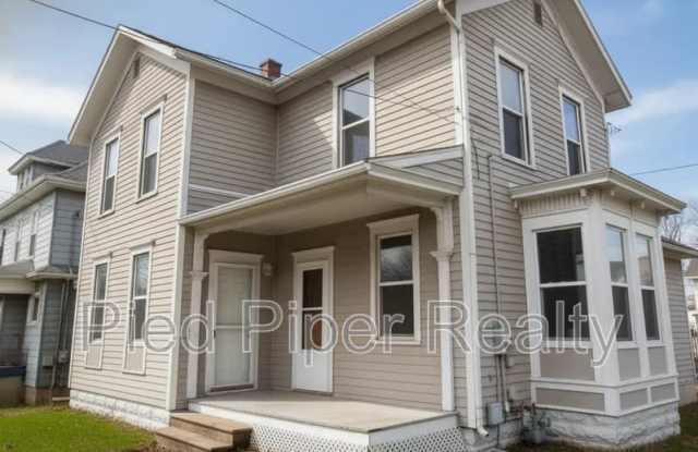 434 1/2 S State Ave