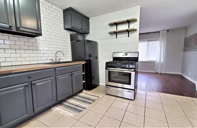 1123 E Breckenridge Street