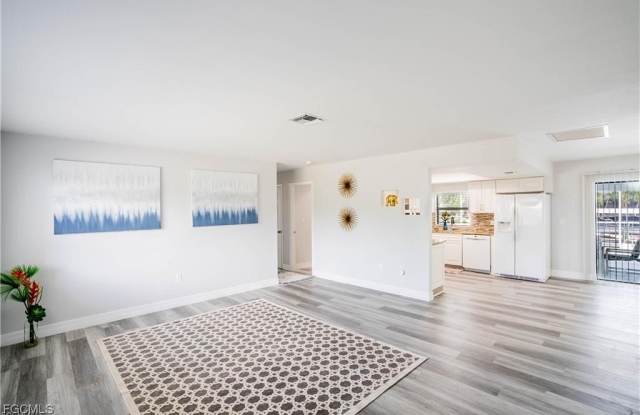 Photo of 1421 SE 29th Terrace