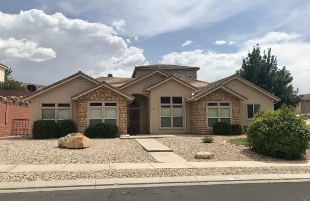 606 Bear Claw Dr - 606 Bear Claw Drive, St. George, UT 84790