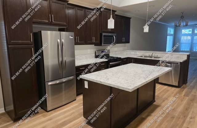 305 West Sherwood Boulevard