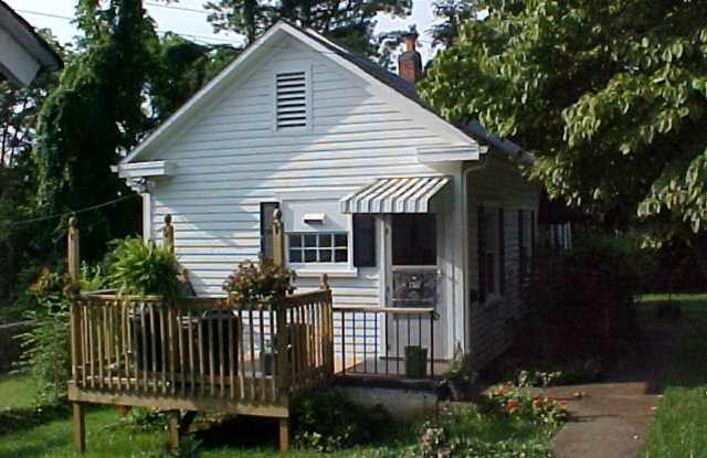 1502 Hamilton Dr.