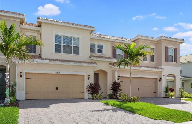 1101 Banyan Dr