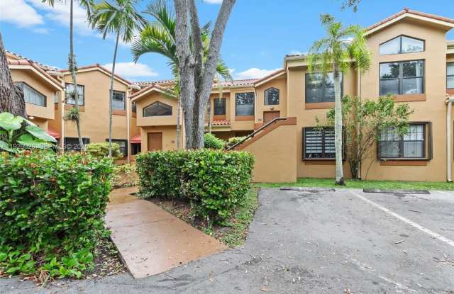 Photo of 15569 N Miami Lakeway N