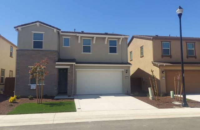 Residence 2018 Plan, 4 bed/3 bath, Brand New in Lennar's Windham of Sierra West - 2065 Beartooth Way, Roseville, CA 95747