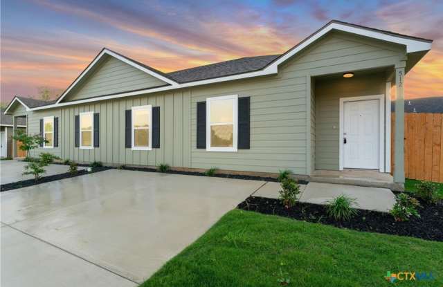 513 Hudson Street unit: 513