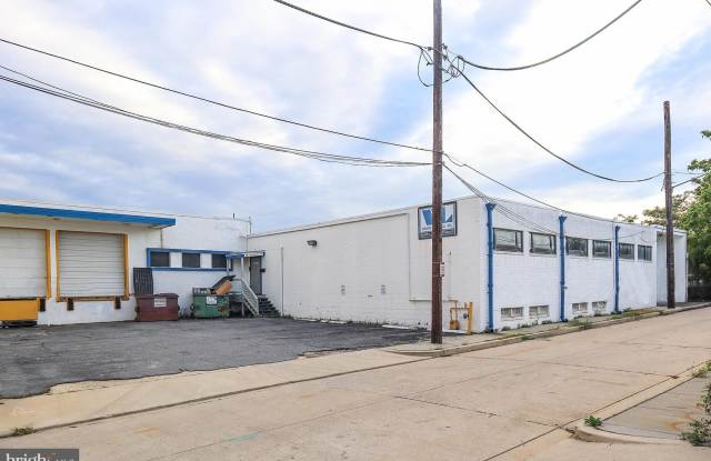 300 VINE Street NW unit: Floor 1