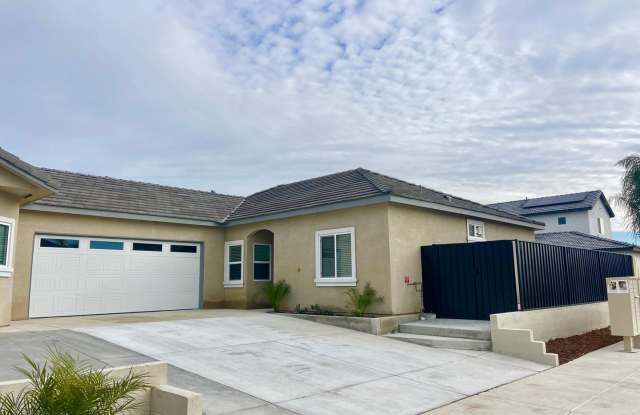 Brand new apt home in NE near city in the hills
