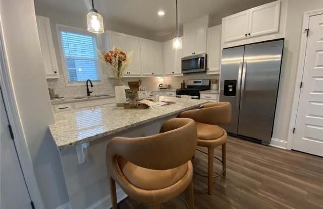 2005 Harvest Pond Circle