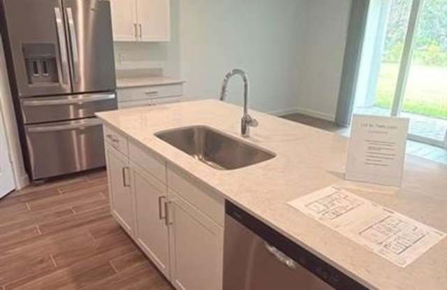 8780 SW Kanner Oaks Drive