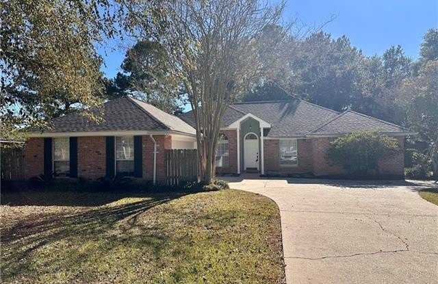 1208 FAIRFIELD Drive