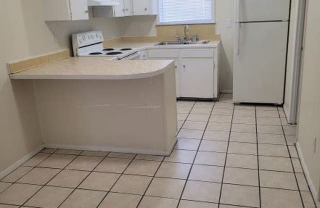 2200 Roberts Ave Apt A1 - 2200 Roberts Avenue, Gulfport, MS 39501