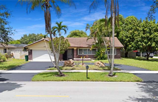 5501 SW 118th Ave