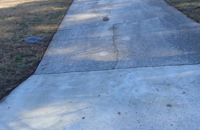 1127 Strathdon Avenue