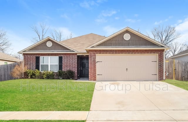 1501 S 31st St - 1501 South 31st Street, Broken Arrow, OK 74014