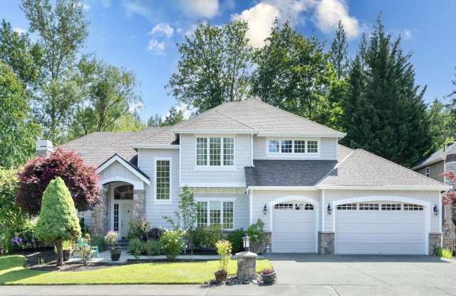 Photo of 908 200th Avenue Southeast