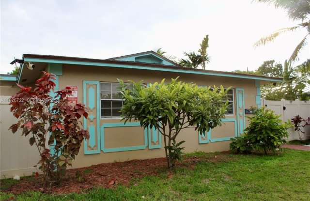 Photo of 300 SW 8th St