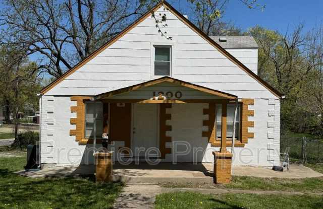 1200 E South Ave