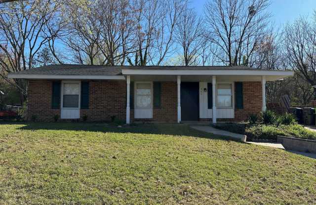 Renovated 3 Bed | 1 Bath House in Raleigh inside the Beltline photos photos