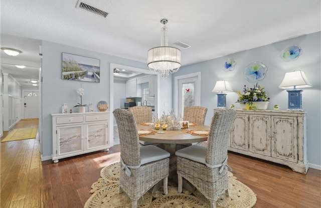 676 Royal Palm Place