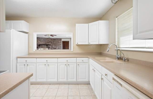 248 South Topi Trail