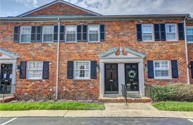 305 North Hamilton Street